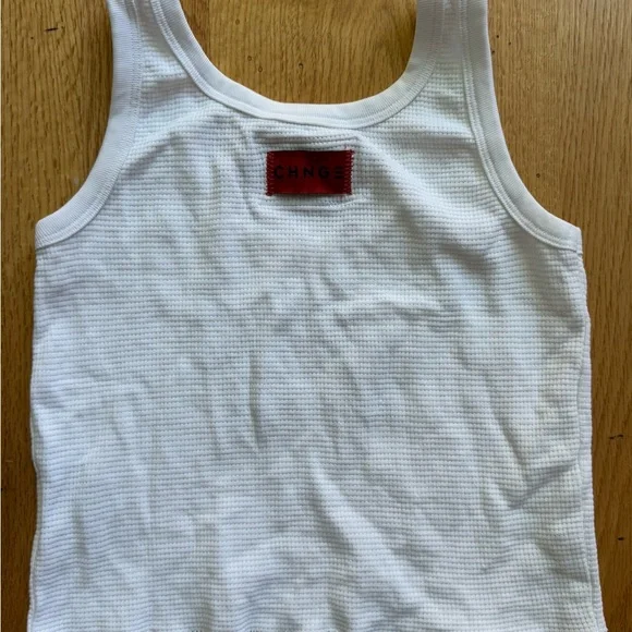 CHNGE White Crop Tank Top - Picture 3 of 3